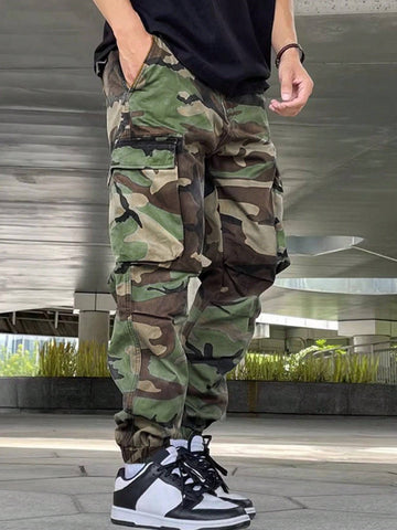 Manfinity Hypemode Loose Fit Men's Camouflage Print Cargo Pants With Flap Pockets Baggy Long Camo Graphic Army Green Going Out