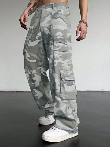 Manfinity EMRG Men Camo Print Flap Pocket Cargo Pants