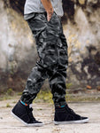 Manfinity LEGND Loose Fit Men's Camouflage Print Cargo Pants With Flap Pockets - MapleCo