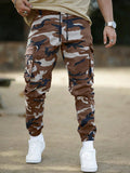 Manfinity Homme Men Camo Print Flap Pocket Cargo Pants - MapleCo