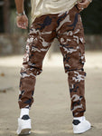 Manfinity Homme Men Camo Print Flap Pocket Cargo Pants - MapleCo