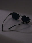 1pc Stylish Y2K Personality Black Beach Fashion Glasses For Men And Women Casual Shades Accessories