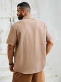 Manfinity Homme Men's Plus Size Woven Casual Button-Front Short Sleeve Shirt - MapleCo