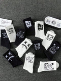 3 Pairs/5 Pairs/8 Pairs/10 Pairs/20 Pairs Random Ghost Face Trendy Crew Socks, Versatile Selection For All Seasons