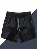 Men Drawstring Waist Zipper Pocket Shorts