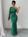 SHEIN Elenzya 1pc Women Elegant Solid Color One-Shoulder Bat-Wing Fishtail Hem Fitted Dress